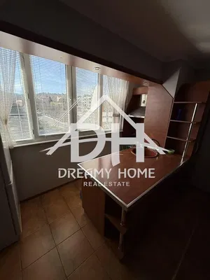 Kuchyně; dlažba, výhled