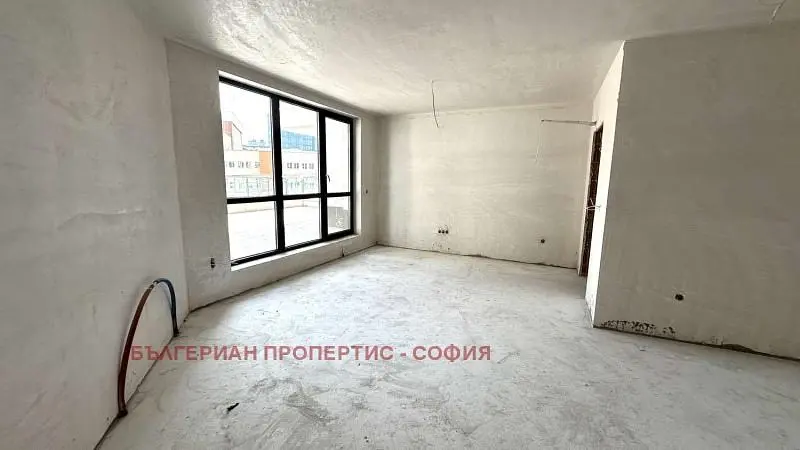 Sonstiges; renovierungsbedürftig, tageslicht