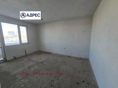 Sonstiges; renovierungsbedürftig, tageslicht