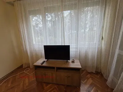 Soggiorno; pavimento in legno, luce naturale