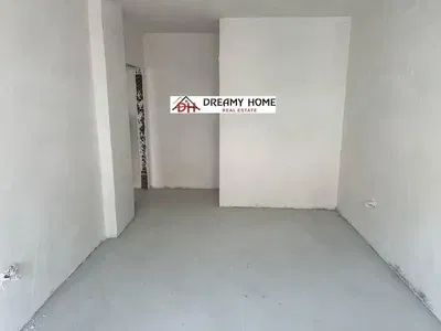 Остало; потребна реновација, природно светло