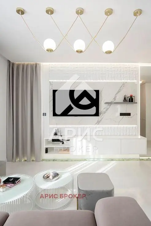 Soggiorno; stile moderno, luce naturale, ristrutturato