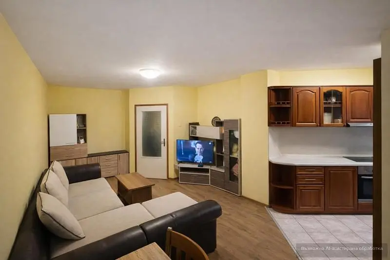 Obývací pokoj; přirozené světlo, moderní styl