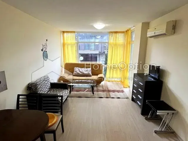 Wohnzimmer; tageslicht, moderner stil