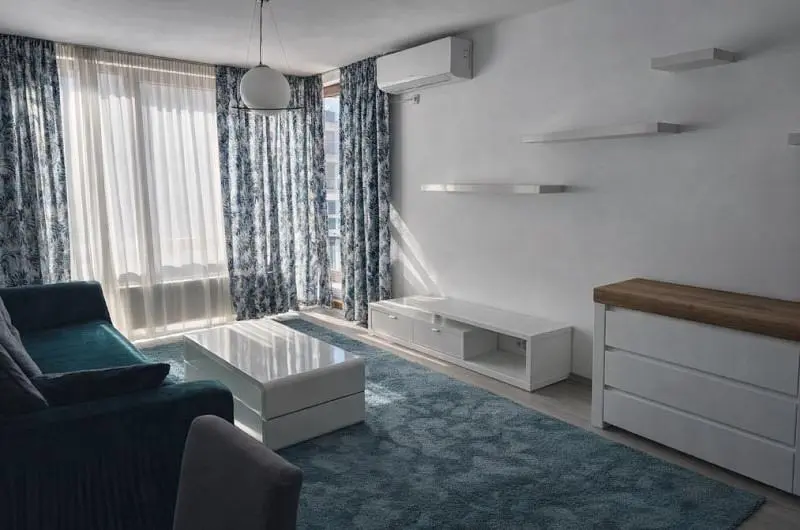 Soggiorno; luce naturale, stile moderno