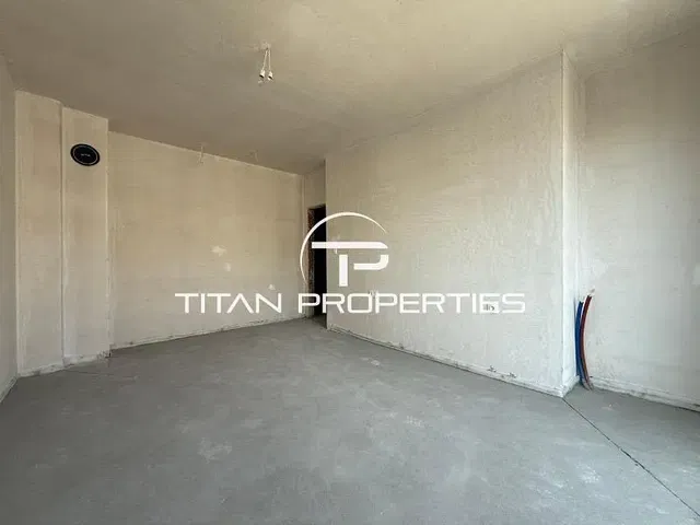 Sonstiges; renovierungsbedürftig, tageslicht