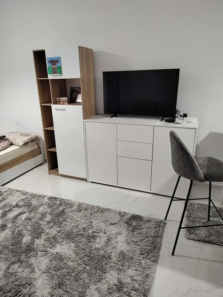 Camera da letto; luce naturale, stile moderno