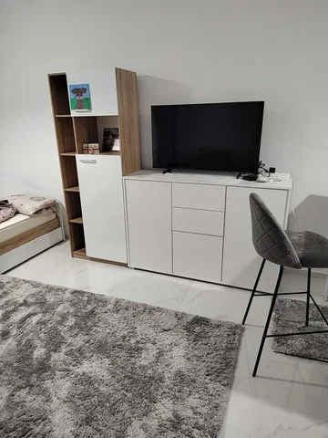 Camera da letto; luce naturale, stile moderno