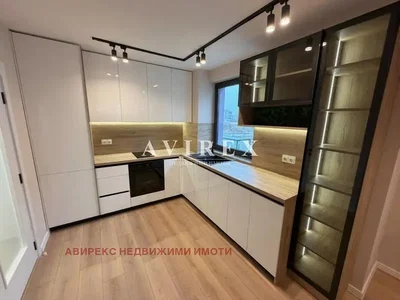 Cuisine; électroménager, rénové, parquet, lumière naturelle