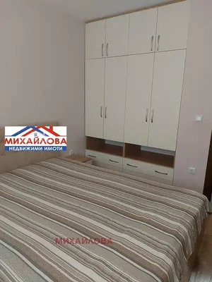 Camera da letto; pavimento in legno, ristrutturato