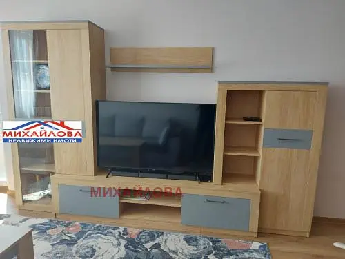 Soggiorno; stile moderno, pavimento in legno