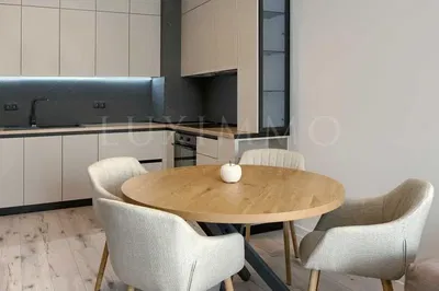 Cucina; elettrodomestici, stile moderno, pavimento in legno, ristrutturato, luce naturale