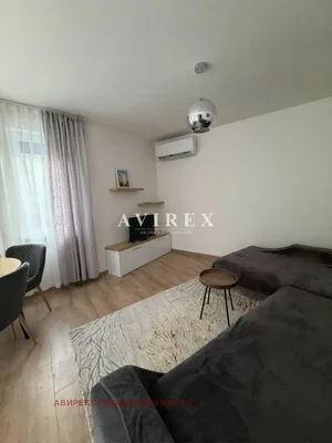 Wohnzimmer; holzboden, tageslicht, moderner stil