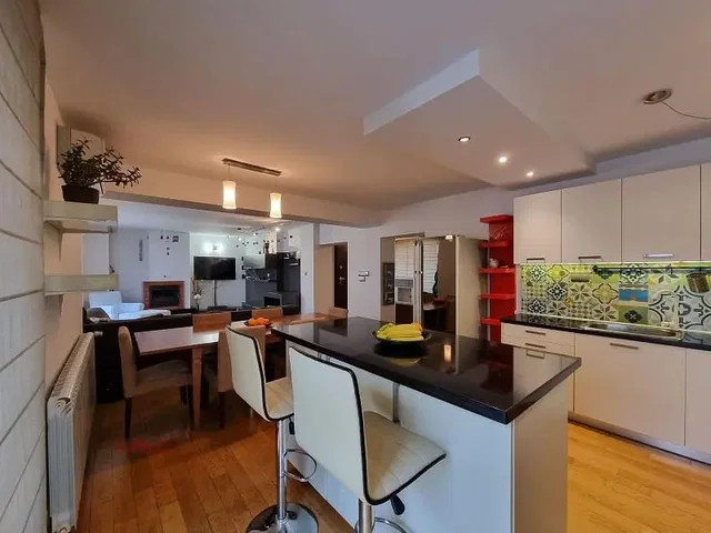 Cucina; luce naturale, stile moderno