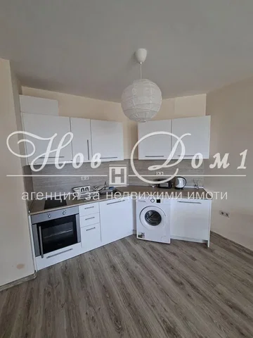 Cucina; elettrodomestici, ristrutturato, pavimento in piastrelle