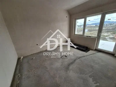 Autre; nécessite rénovation, lumière naturelle, vue