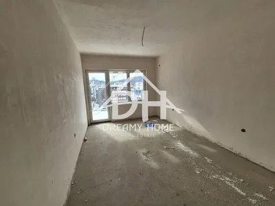 Autre; vue, nécessite rénovation, lumière naturelle