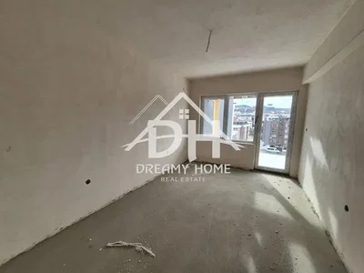 Autre; vue, nécessite rénovation, lumière naturelle