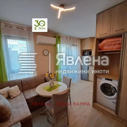 Küche; holzboden, fliesenboden, tageslicht, moderner stil