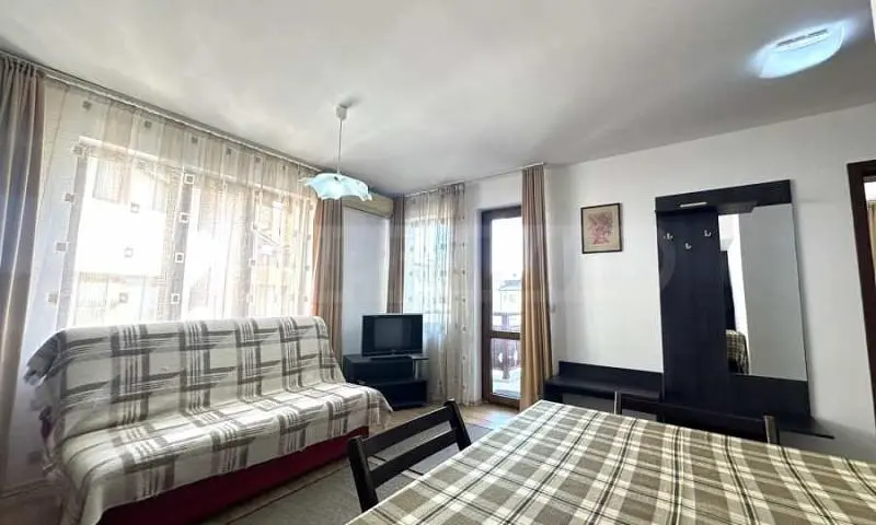 Oturma odası; doğal ışık, modern stil