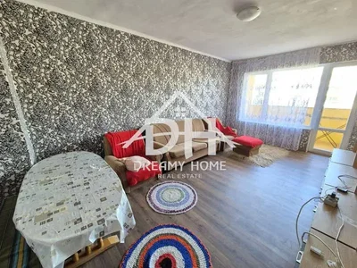 Salon; vue, lumière naturelle