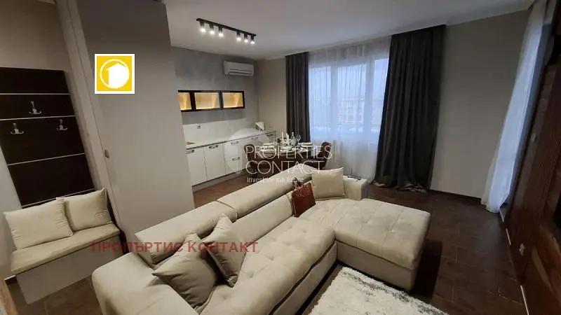 Дневна соба; поглед, природно светло, модерни стил