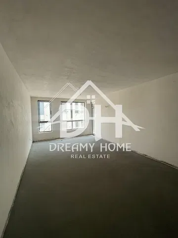 Autre; lumière naturelle, nécessite rénovation