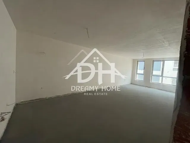 Autre; lumière naturelle, nécessite rénovation