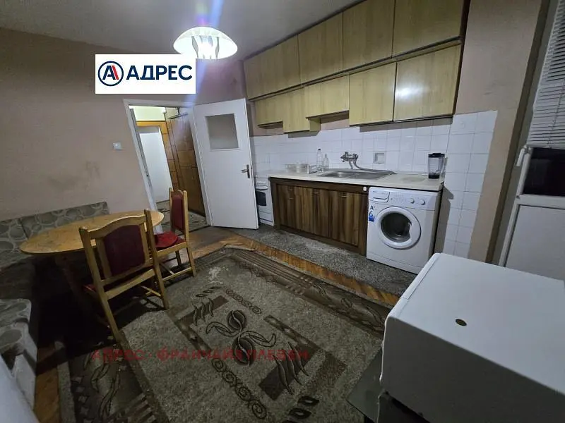 Mutfak; mutfak aletleri, fayans zemin