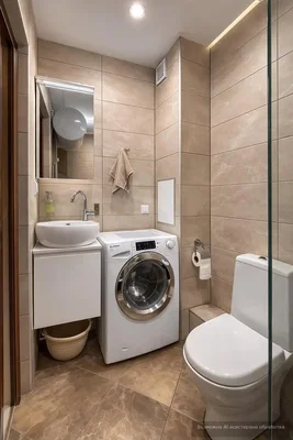Toilette; pavimento in piastrelle, ristrutturato, luce naturale