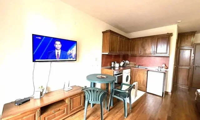 Cucina; pavimento in legno