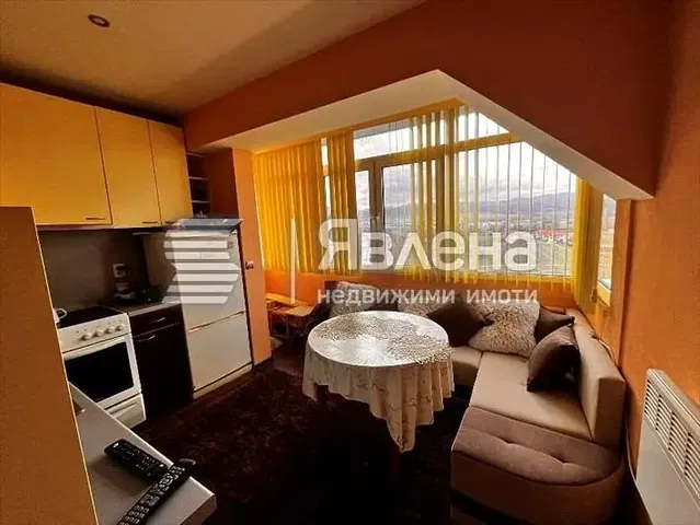 Salon; vue, lumière naturelle