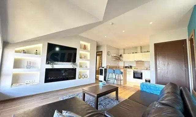 Salon; lumière naturelle, style moderne, parquet