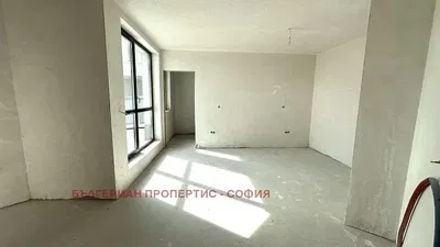 Остало; природно светло, потребна реновација