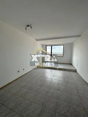 Salon; carrelage, vue, lumière naturelle