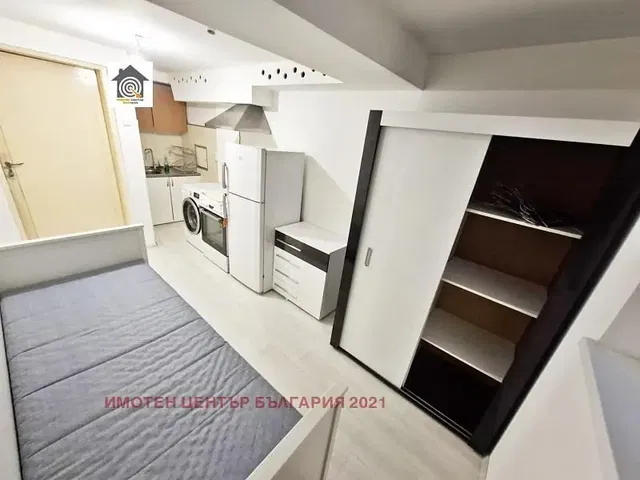 Cucina; elettrodomestici, ristrutturato, luce naturale