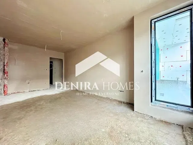 Inne; wymaga remontu, światło dzienne