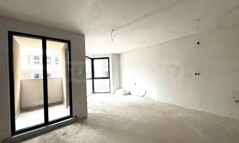 Autre; lumière naturelle, nécessite rénovation