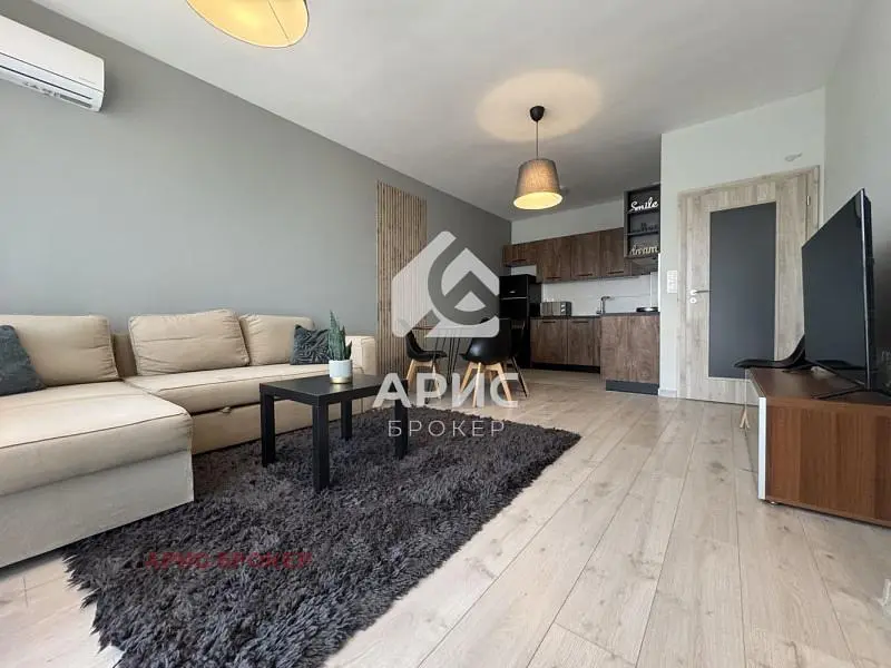 Wohnzimmer; blick, holzboden, tageslicht, moderner stil