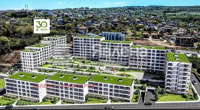 Dům a okolí; výhled