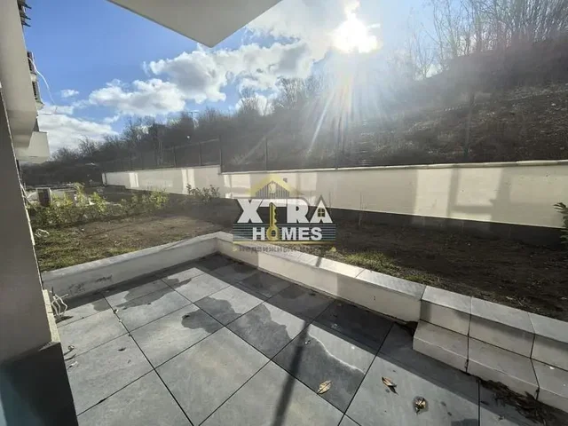 Terasa; výhľad, prirodzené svetlo