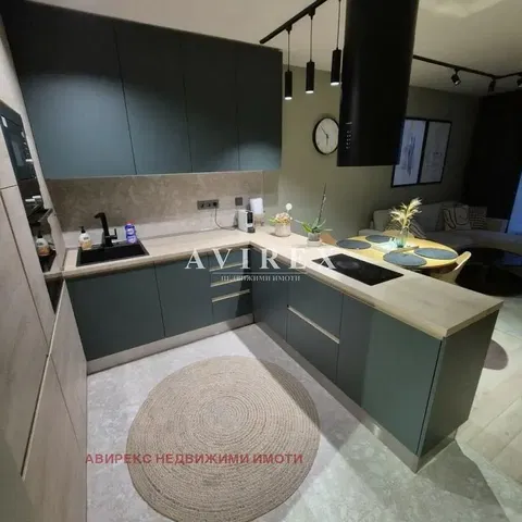 Cucina; elettrodomestici, stile moderno, ristrutturato