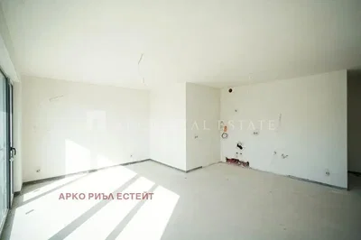 Ostatní; přirozené světlo, nutná rekonstrukce