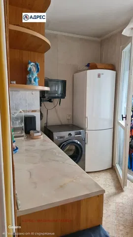 Kuchnia; sprzęt kuchenny, podłoga z płytek