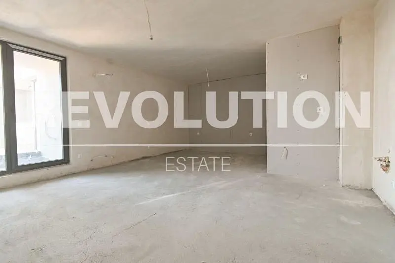 Ostatní; nutná rekonstrukce, přirozené světlo