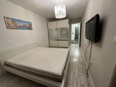 Camera da letto; luce naturale, stile moderno
