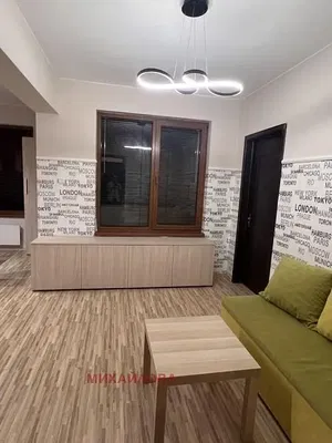 Wohnzimmer; holzboden, tageslicht, moderner stil