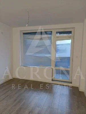 Dnevni boravak; pogled, drveni pod, prirodna svjetlost