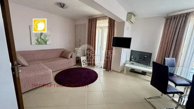 Obývací pokoj; přirozené světlo, moderní styl