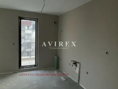 Ostale; potrebna renovacija, prirodna svjetlost